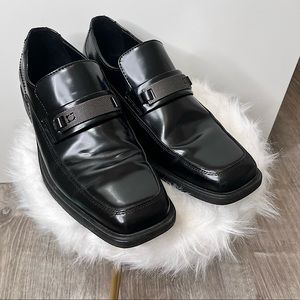 Kenneth Cole Reaction Black Shiny  Leather Serve Up Loafer Dress Shoes Size 9.5